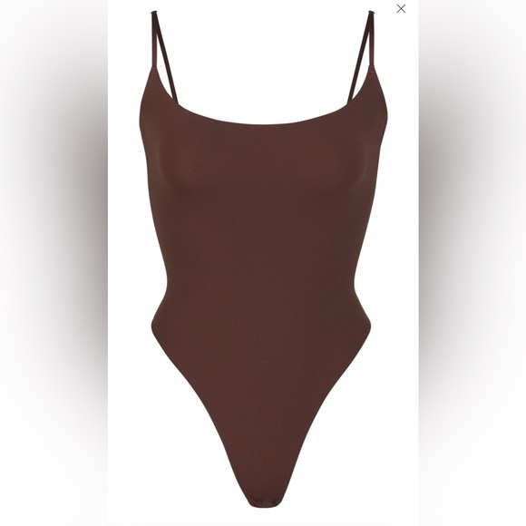 Skims Fits Everybody Cami Bodysuit- Cocoa - Picture 1 of 4